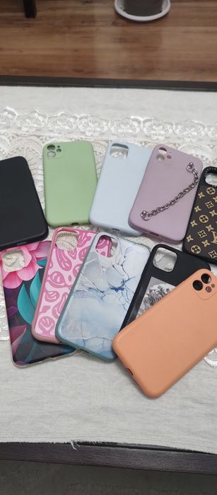 Продавам IPhone 11