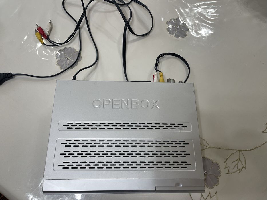 Спутниковый тюнер Openbox F-300FTA yengi pachti