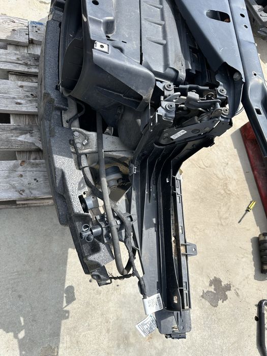 Trager BMW seria 7 model F01 / F02 motor benzina / diesel 730d / 740d / 750d / 730i / 740i / 750i complet radiatoare / ventilatoare / radiator apa ac