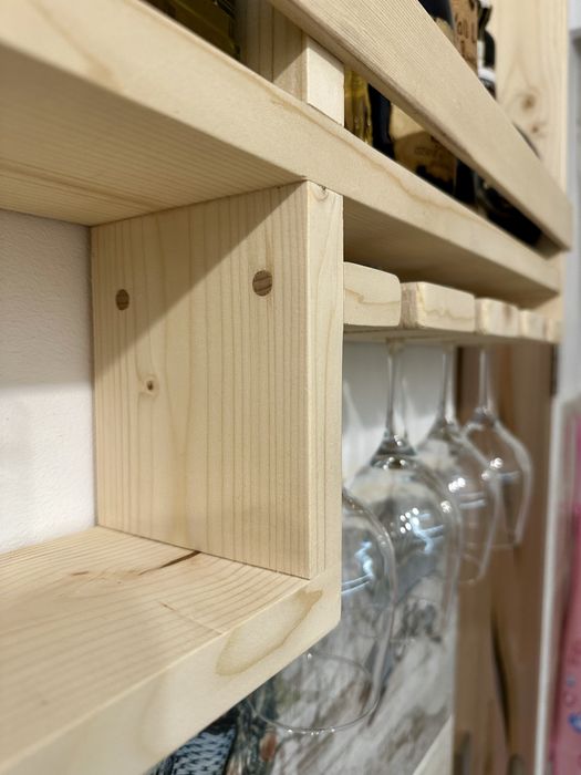 Raft bar din lemn  pentru băuturi – suport sticle și pahare vin