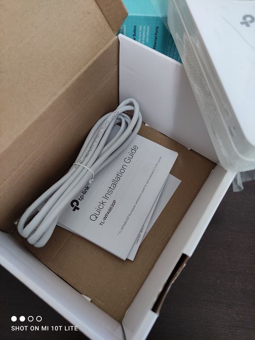 Adaptor Amplificator Powerline Wi fi extender Tp link av1300