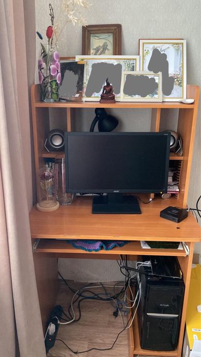 Компьютерный стол, хорошее состояние