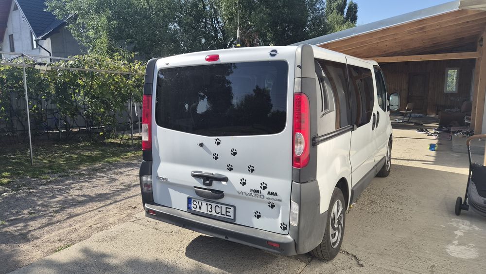 Opel vivaro 8+1  schimb cu smax