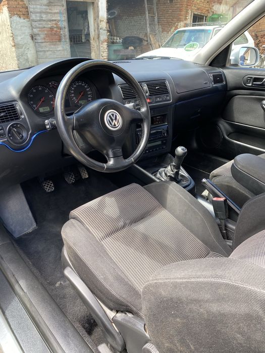Vând golf 4 1.6 benzina