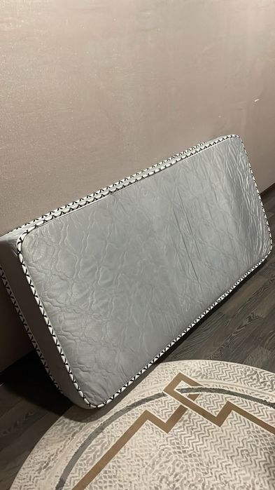 Продаётся матрас в хорошем состоянии