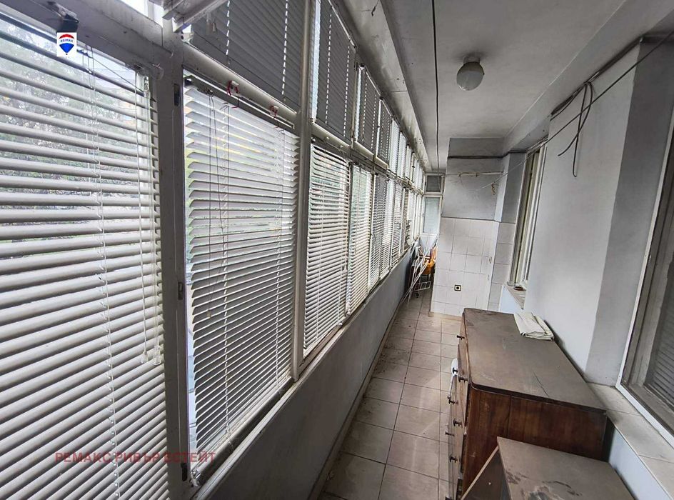 Дава се под наем Двустаен апартамент в Русе, Широк център - 60 кв.м за 204 € - Снимка #5