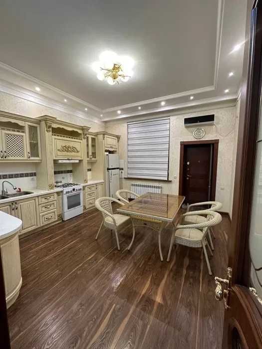 Сдаётся участок на Луначарский 7 сот. Можно под офис‼️