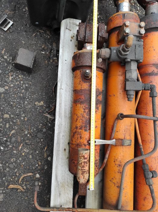 Хидроцилиндри за строителна техника