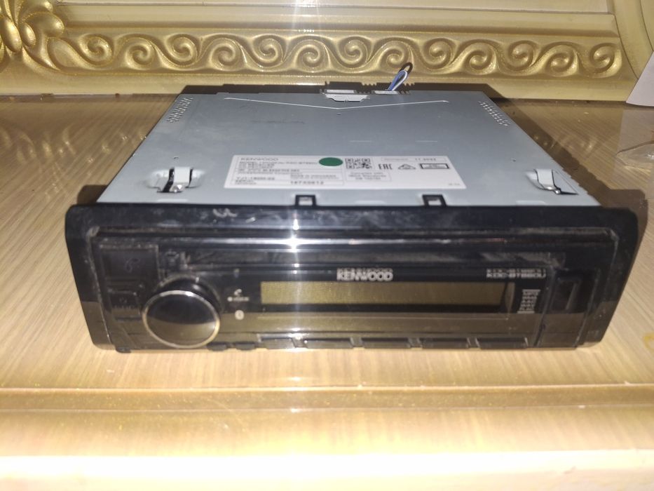 Магнитола KENWOOD KDC-BT660U