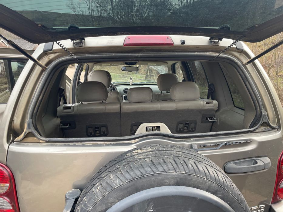 Vand sau schimb jeep cherokee crd