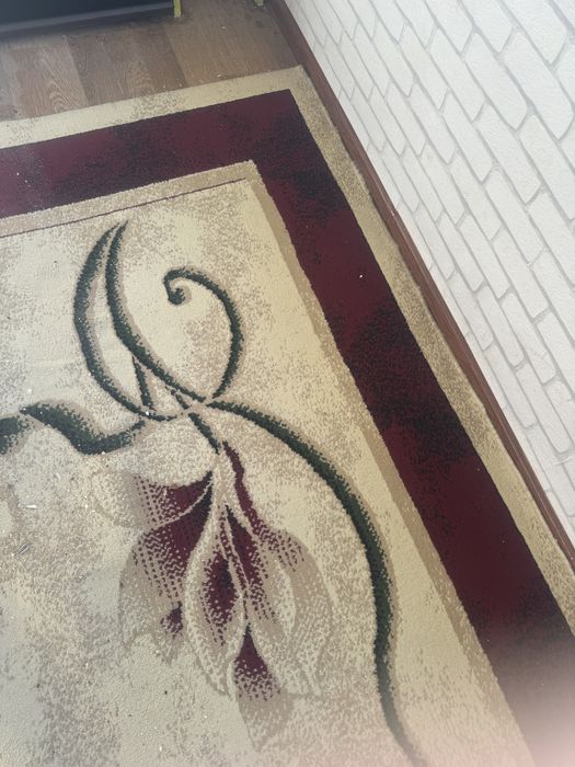 Продоеться ковры 3 штук