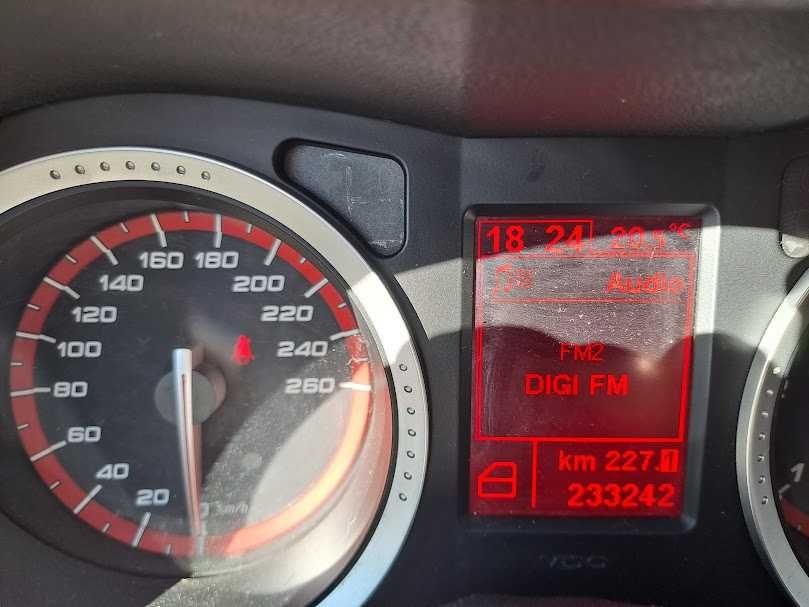 Vand Alfa Romeo masina de colectie