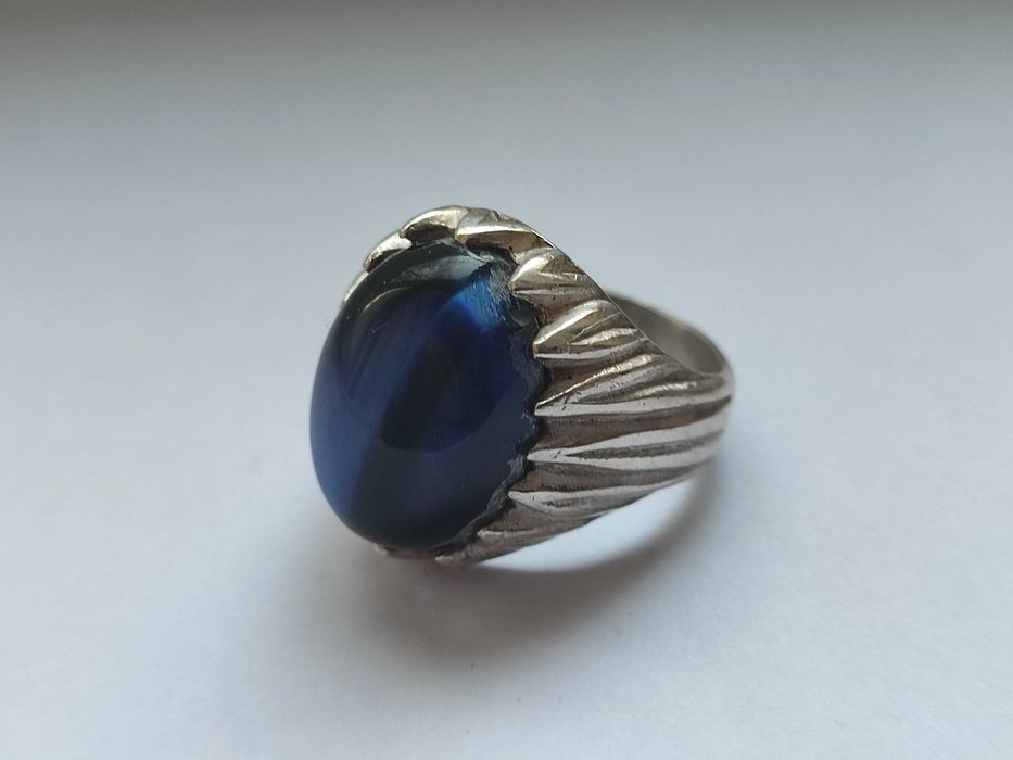 Красивое кольцо с камнем КОШАЧИЙ ГЛАЗ