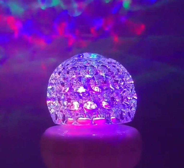 Кристална топка въртяща се