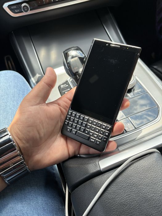 Vand sau schimb Blackberry Key 2