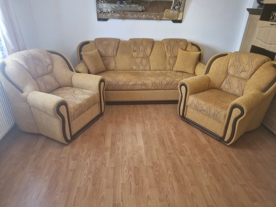 Canapea extensibilă + 2 fotolii – stare foarte bună