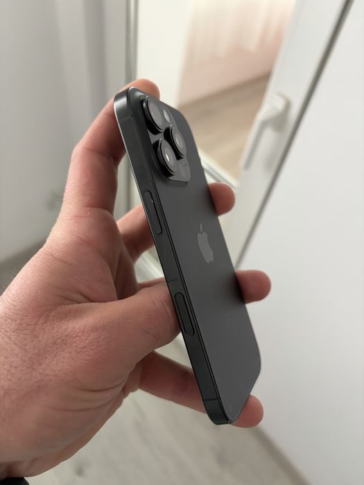 Продава се Iphone 16 Pro