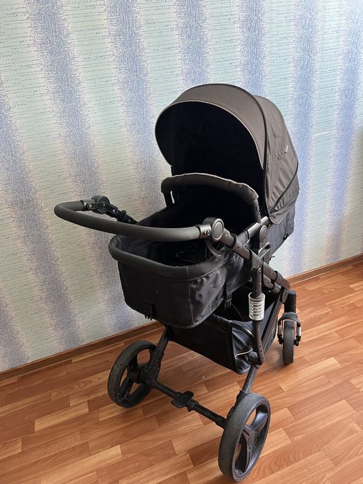 Продам коляску в хоршем качестве