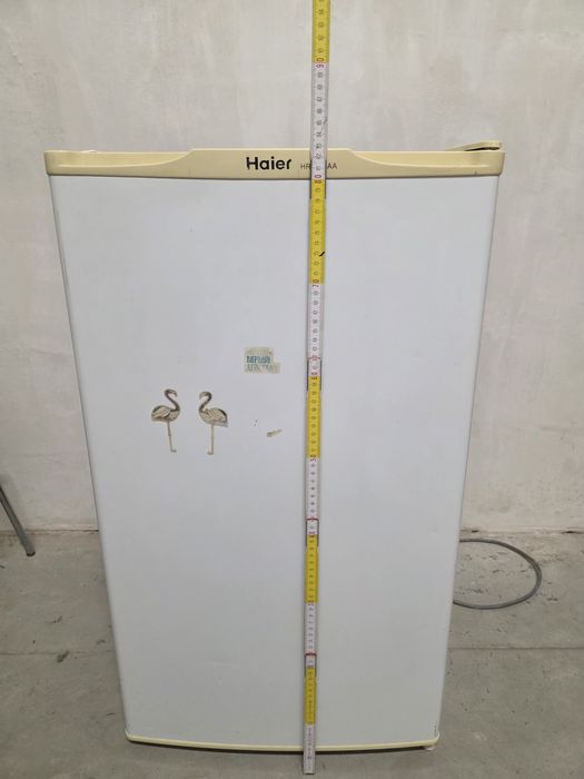 Малък хладилник Haier