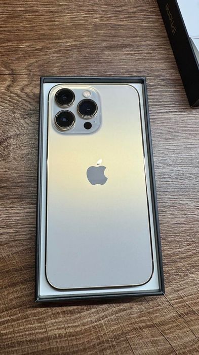 Iphone 13 pro. 128 gb. Като нов.