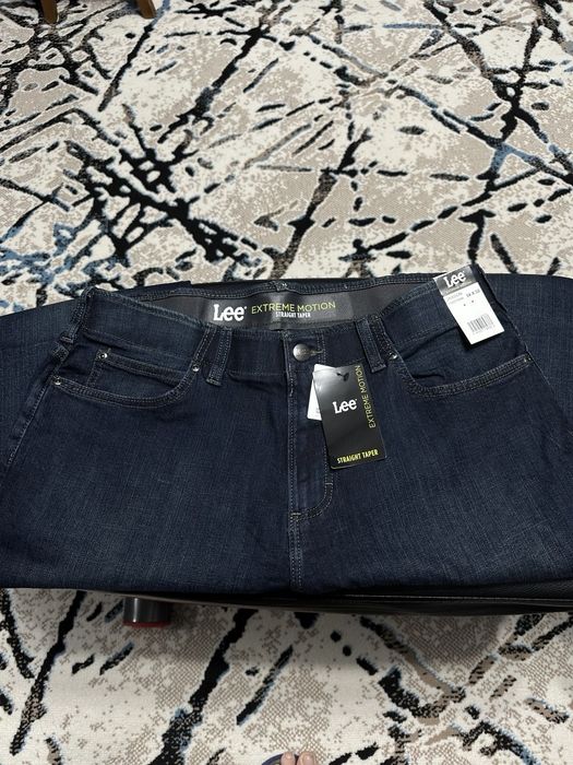 Джинсы Lee extreme motion.р. 33\32:34\32:36\32..