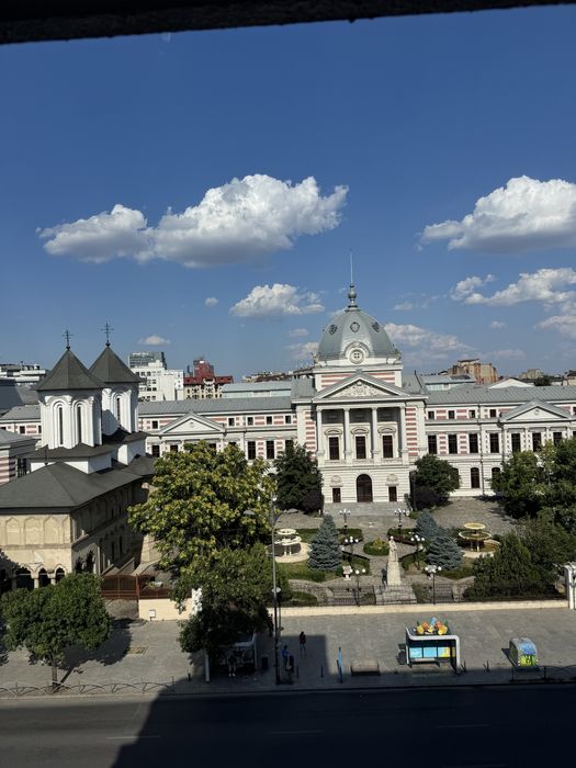 Garsoniera Universitate Metrou