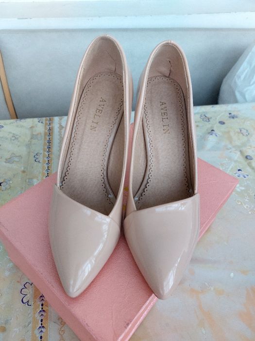 Женская обувь. Туфли