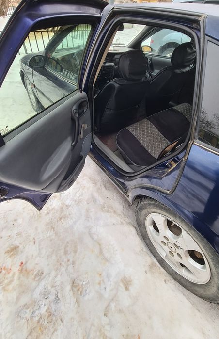 опель вектра б. 1,8 Автомат