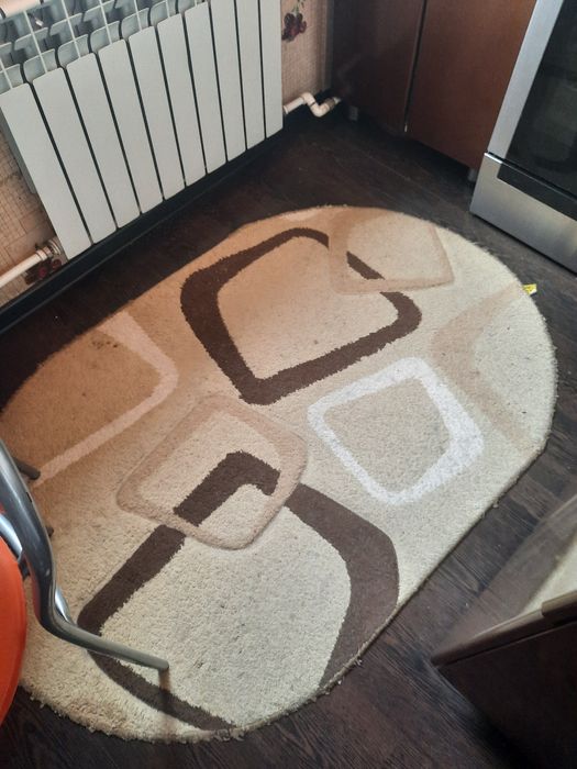 4 ковра б/у в хорошем состоянии