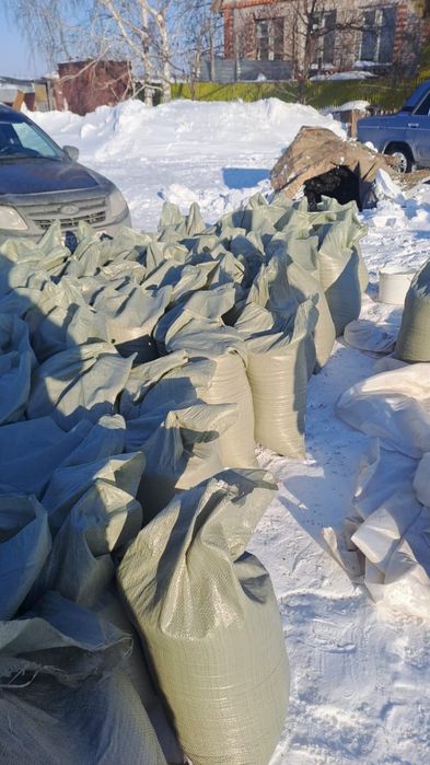 Пшеница в мешках