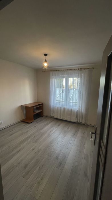 De Inchiriat Apartament 3 camere