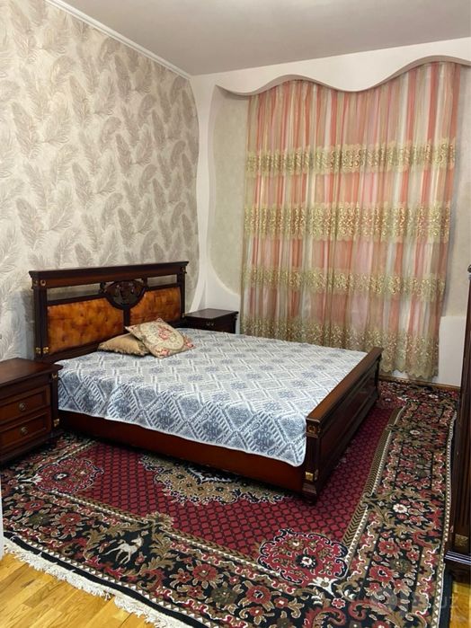 Продается 2-комнатная перепланированная в 3-комнатную.В районе Лабзака