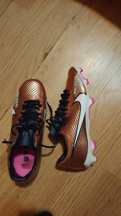 vand crampoane nike aer zoom