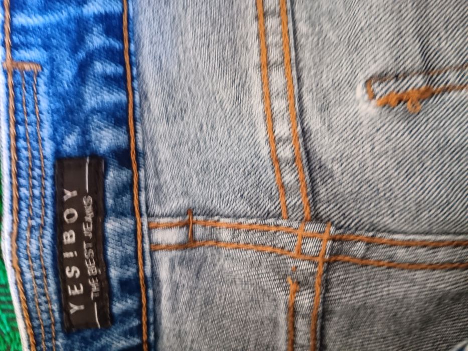 Мъжки дънки без никаква забежка