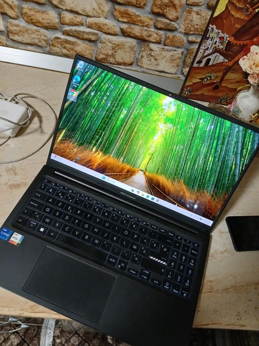 Leptop asus vivobook