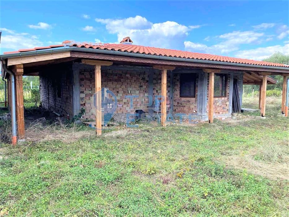 Продава се Къща в с. Чакали, Област Велико Търново - 125 кв.м за 384 €/кв.м - Снимка #1