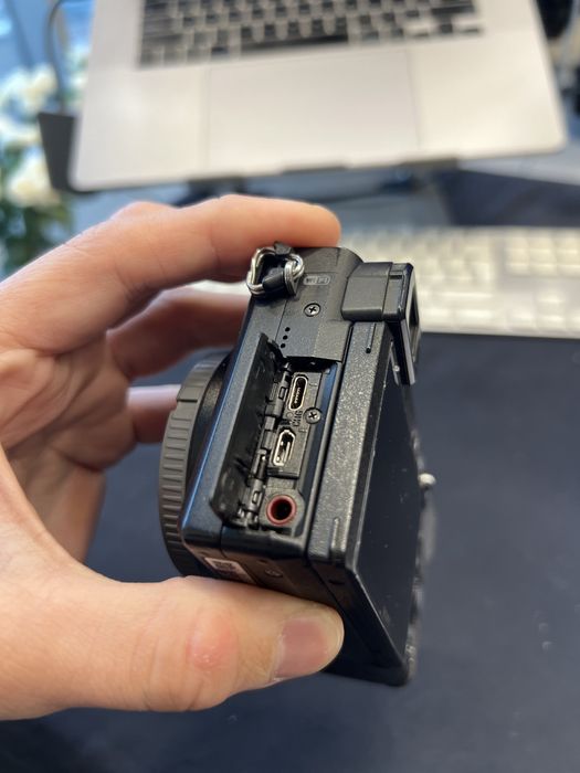 Продам Sony a6400 (BODY) тушка