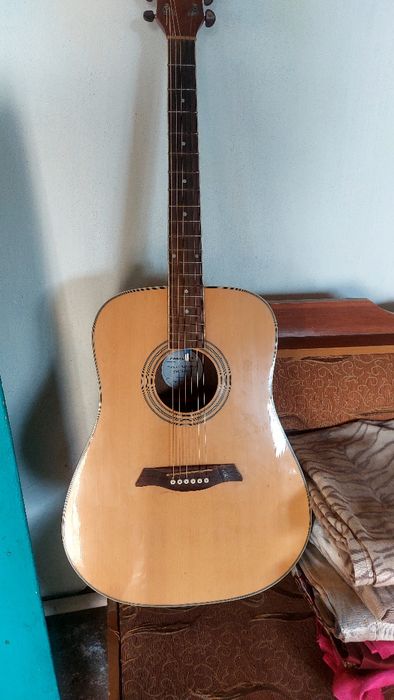 Гитара акустическая