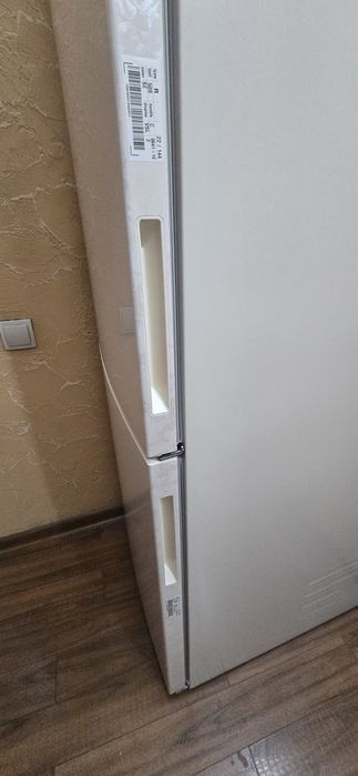 Продаю Холодильник