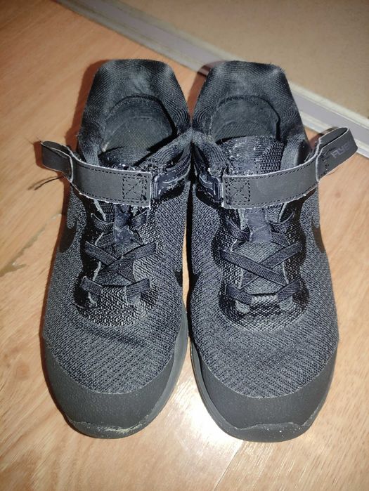 Nike 32-ри номер и h&m боти