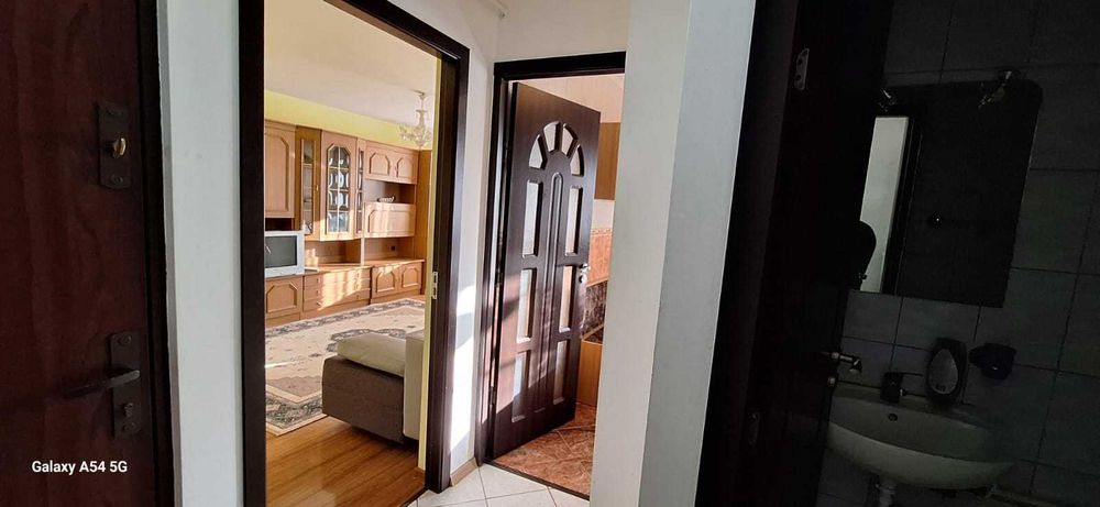 Apartament de inchiriat 3 camere Nicolina
