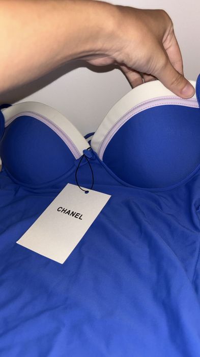 Costum de baie întreg C hanel nou