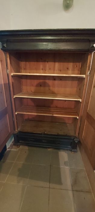 Dulap rustic cu modele