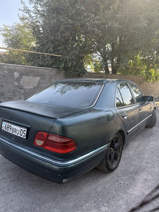 Mercedes W210 E230