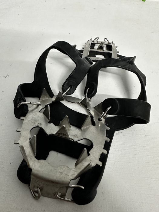 Gheruțe ( coltari ) pentru zapada, gheață, drumetii munte etc M/L