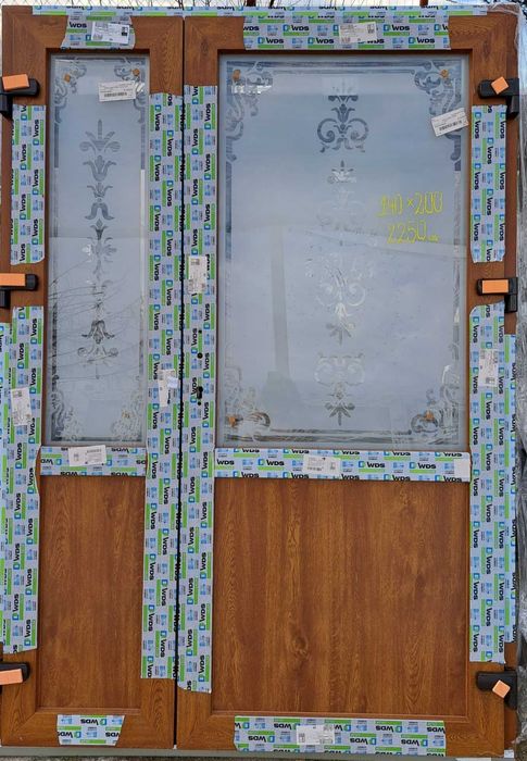 Uși duble din PVC cu sticla TERMOPAN (in stoc si pe comanda)