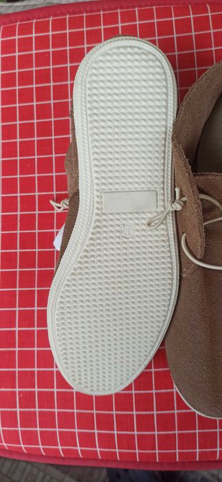 Продавам нови обувки от естествена кожа - 33 номер