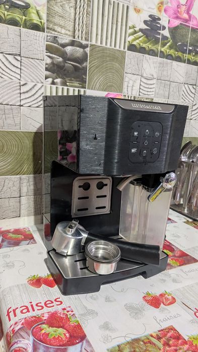 Продам кофемашину.