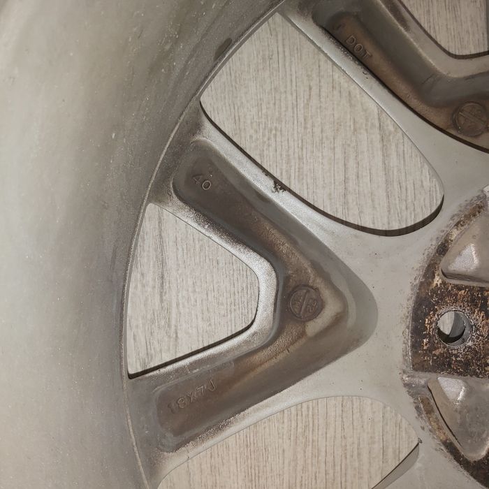 Продаю два 18" диска