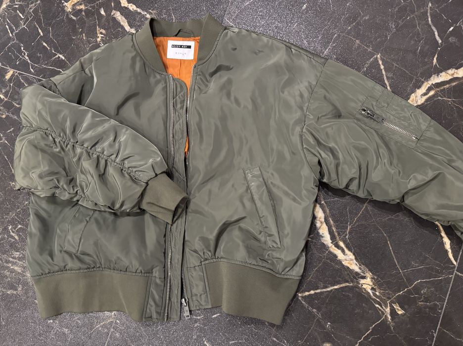 Дамско яке бомбър- Noisy may